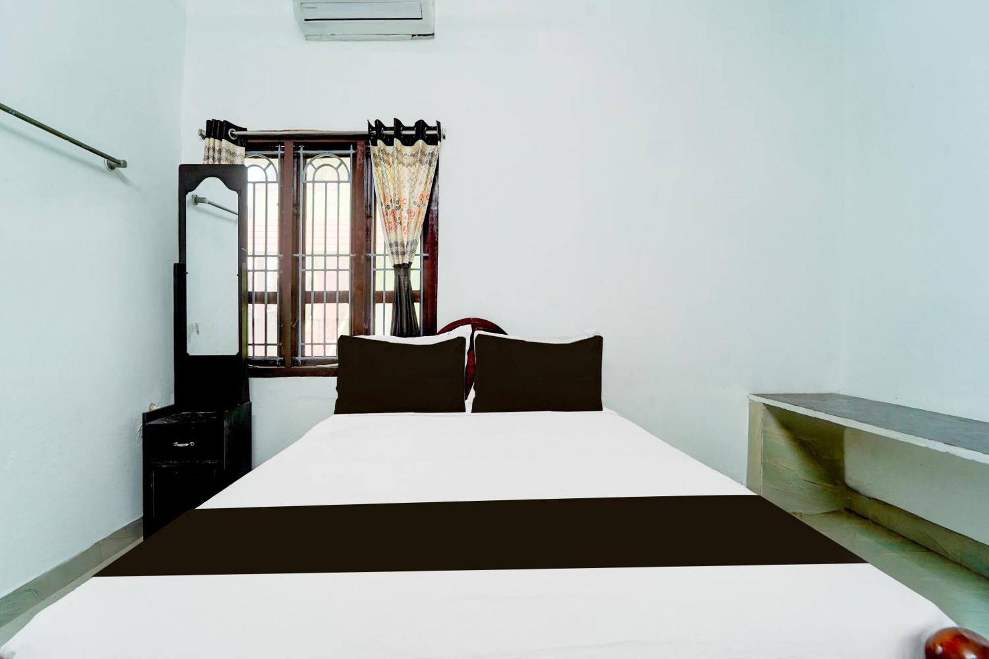 Hotel O Sri Srinivasa Residency Канякумари Екстериор снимка